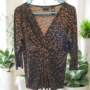 New York & CO Animal Print V-Neck Top SZ M